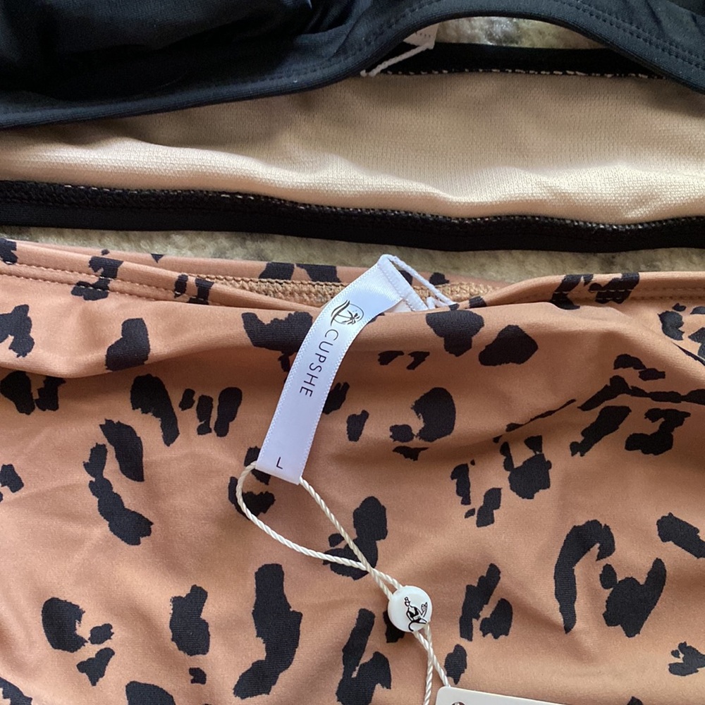 Cupshe bikini size large - Picture 2 of 4